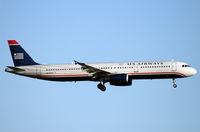 N519UW @ KPHL - KPHL