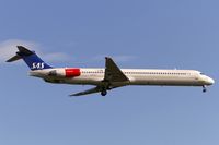 LN-RLF @ EDDF - short final RW25R - by Friedrich Becker