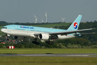 HL7734 @ VIE - Korean Air Boeing 777-2B5(ER) - by Joker767
