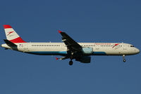 OE-LBF @ VIE - Austrian Airlines Airbus A321-211 - by Joker767