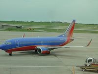 N623SW @ MCI - Taxiing into Terminal B - by Helicopterfriend