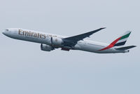 A6-ECS @ VIE - Emirates Boeing 777-31HER