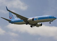 OO-JAF @ EBBR - Local resident on short final rwy 02. - by Philippe Bleus