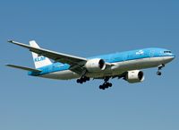 PH-BQK @ EHAM - Boeing 777-206