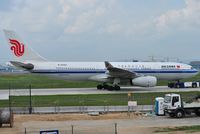 B-6092 @ EDDF - Air China being brought to stand - by Robert Kearney