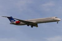 LN-RLF @ EDDF - short final RW07R - by Friedrich Becker