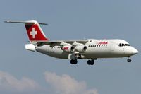 HB-IXU @ ELLX - short final RW24 - by Friedrich Becker
