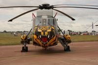 XV712 @ EGVA - Taken at the Royal International Air Tattoo 2009 - by Steve Staunton