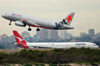 VH-VQG @ YSSY - At Sydney - by Micha Lueck