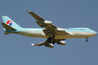 HL7467 @ VIE - Korean Air Cargo - by Joker767