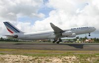 F-GLZT @ TNCM - Air France F-GLZT departing TNCM runway 10 for France - by Daniel Jef