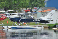 N101EE @ LHD - 1982 Cessna TU206G, c/n: U20606602 at Lake Hood