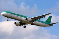 EI-CPH @ EGLL - Aer Lingus - by Chris Hall