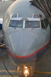 N305UA @ KLAX - United Airlines Boeing 737-322, N305UA pushing back gate 70A KLAX headed for KSFO. - by Mark Kalfas