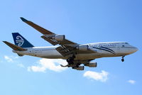 ZK-SUJ @ EGLL - Air New Zealand - by Chris Hall