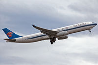 B-6501 @ YSSY - At Sydney - by Micha Lueck