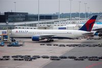 N1602 @ EHAM - Delta Airlines - by Jan Lefers