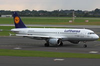 D-AIQK @ EDDL - Lufthansa, Airbus A320-211, CN: 218, Aircraft Name: Rostock - by Air-Micha