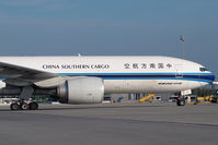 B-2073 @ LOWW - China Southern Boeing 777-200 - by Dietmar Schreiber - VAP