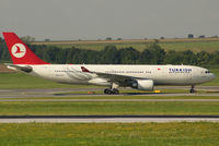 TC-JNE @ VIE - Turkish Airlines - by Joker767