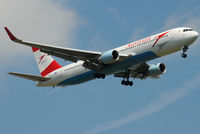 OE-LAE @ VIE - AUA