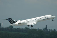 D-ACPT @ LOWW - Lufthansa regional Regionaljet 700