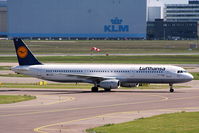 D-AISW @ EHAM - Lufthansa - by Chris Hall