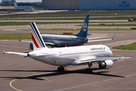 F-HEPC @ EHAM - Air France Airbus A-320-214 - by Chris Hall