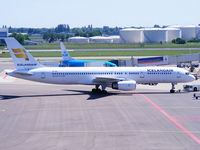 TF-FII @ EHAM - Icelandair - by Chris Hall