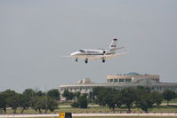 N827QS @ KAUS - Citation short final 17L. - by Darryl Roach