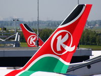 5Y-KQT @ EHAM - Kenya Airways - by Chris Hall