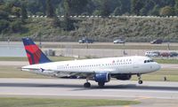 N352NB @ KMSP - Airbus A319 - by Mark Pasqualino