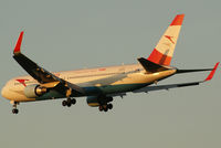 OE-LAE @ VIE - Austrian Airlines - by Roman Reiner