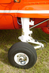 6526 - Port main landing gear strut and tire - by George A.Arana