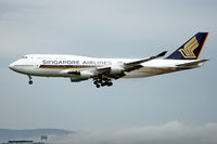 9V-SMU @ EDDF - Singapore Airlines Boeing B747-412 to approach on RWY25L inFRA/EDDF - by Janos Palvoelgyi