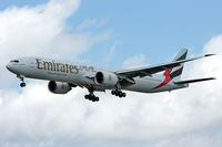 A6-ECT @ EDDF - Emirates Boeing B777-31H/ER to approach on RWY25L in FRA/EDDF - by Janos Palvoelgyi