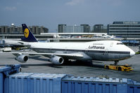 D-ABYQ @ EDDF - old Lufthansa colors