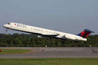 N994DL @ ORF - Delta Air Lines N994DL (FLT DAL1128) departing RWY 5 en route to Hartsfield-Jackson Atlanta Int'l (KATL). - by Dean Heald