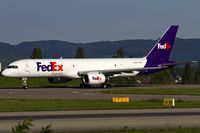 N915FD @ LFSB - taxying to the active