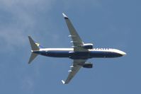 EI-DPT @ EGBB - Taken on the approach to Birmingham Airport April 2009 - by Steve Staunton