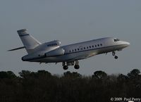 N908SB @ ORF - Cleaning up, as she departs - by Paul Perry