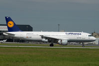 D-AIQF @ LOWW - Lufthansa Airbus 320 - by Dietmar Schreiber - VAP