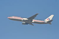N398AN @ KLAX - American Airlines Boeing 767-323, N398AN departing 25R KLAX. - by Mark Kalfas