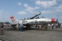 N2011V @ YIP - F-100F