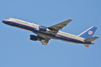 N504UA @ KLAX - United Airlines Boeing 757-222, N504UA departing 25R KLAX for an afternoon trip to KORD. - by Mark Kalfas