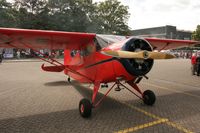 G-EVLE @ EGUB - Taken at RAF Benson Families Day, August 2009 - by Steve Staunton