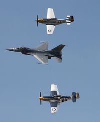 N7TF @ YIP - Heritage Flight