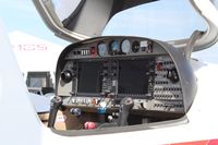 C-GLGS @ KOSH - Diamond DA 42