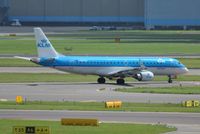 PH-EZA @ EHAM - KLM cityhopper waiting for departure clearance - by Robert Kearney