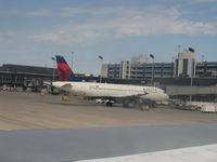 N318US photo, click to enlarge